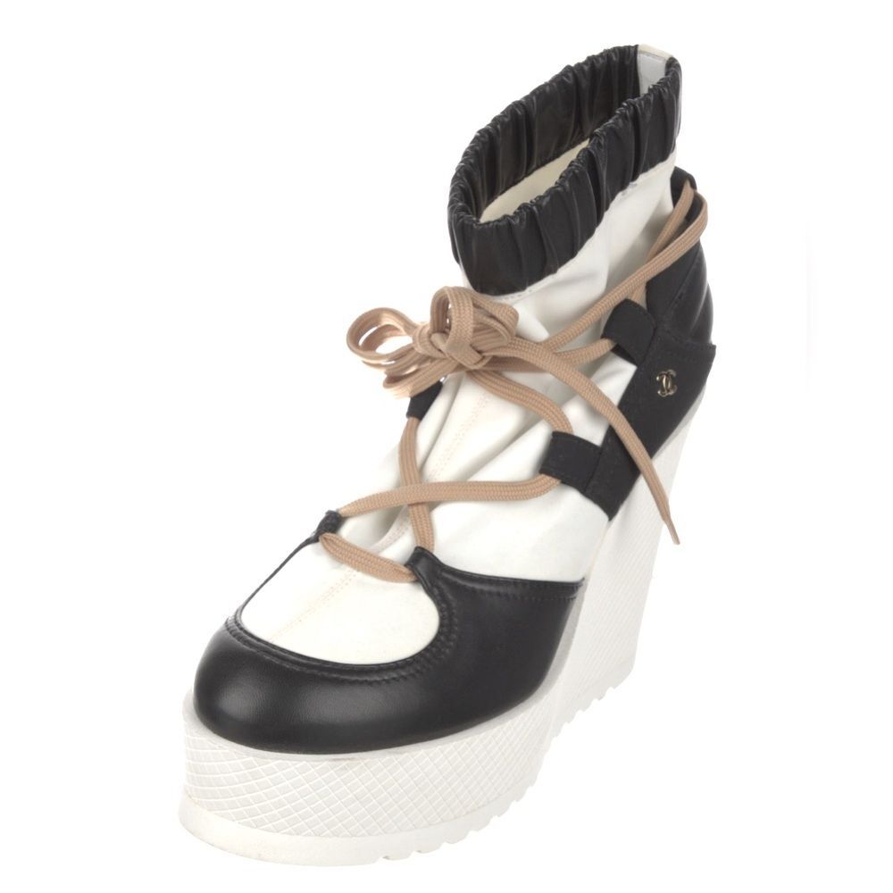 CHANEL Lace Up Wedge Platform Boots Designer Luxury Patent Calfskin Runway 39/9